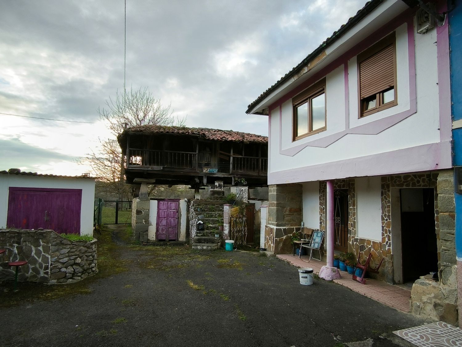 Vista exterior de Casa adosada en venda en Siero