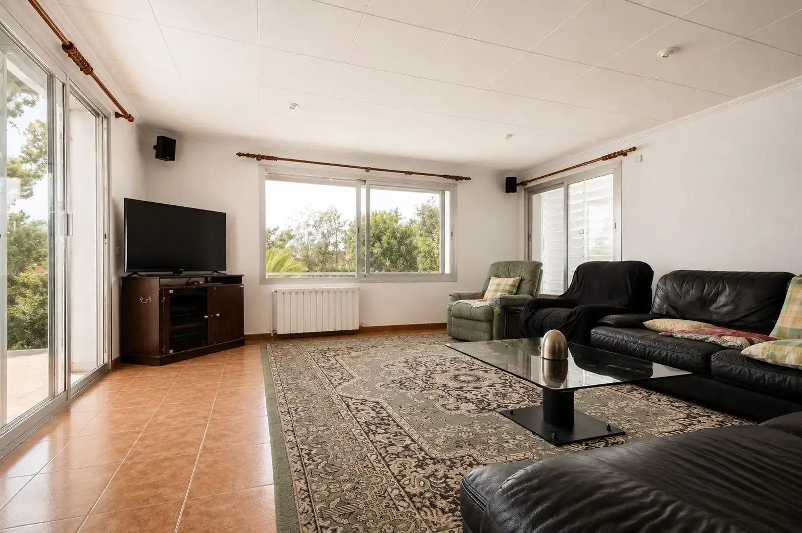 Sala de estar de Casa o chalet en venta en Cubelles con Calefacción, Jardín privado y Terraza