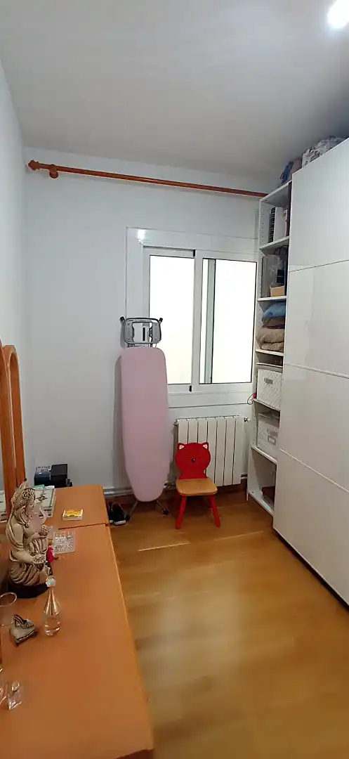 Habitación de Piso en venta en Cerdanyola del Vallès con Calefacción y Balcón