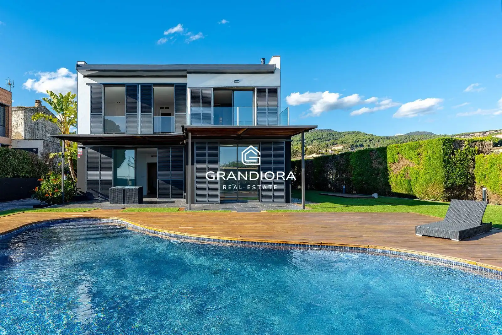 Detached house with pool for sale in Avenida del Regadiu