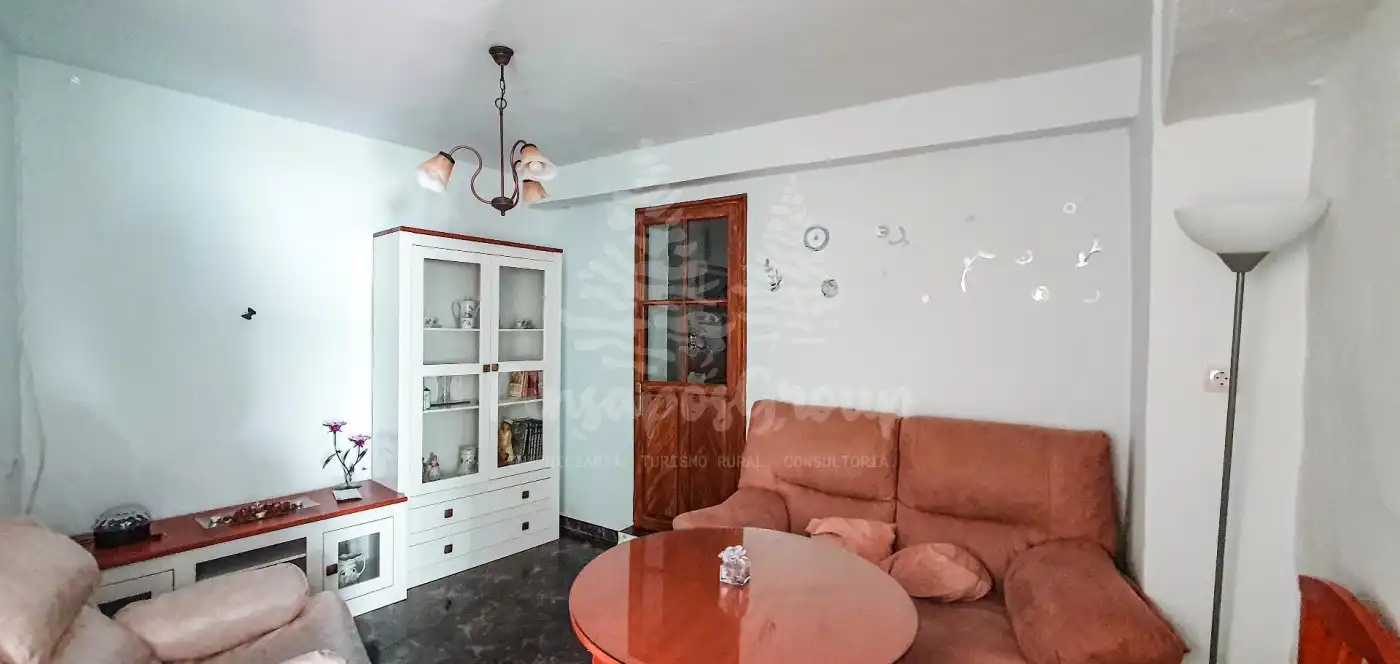 House for sale in Yunquera