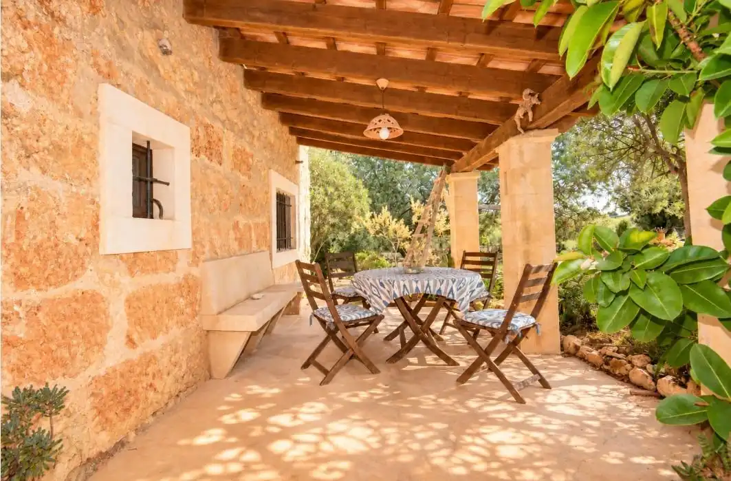 Casa rústica amb jardí en venda a Centro