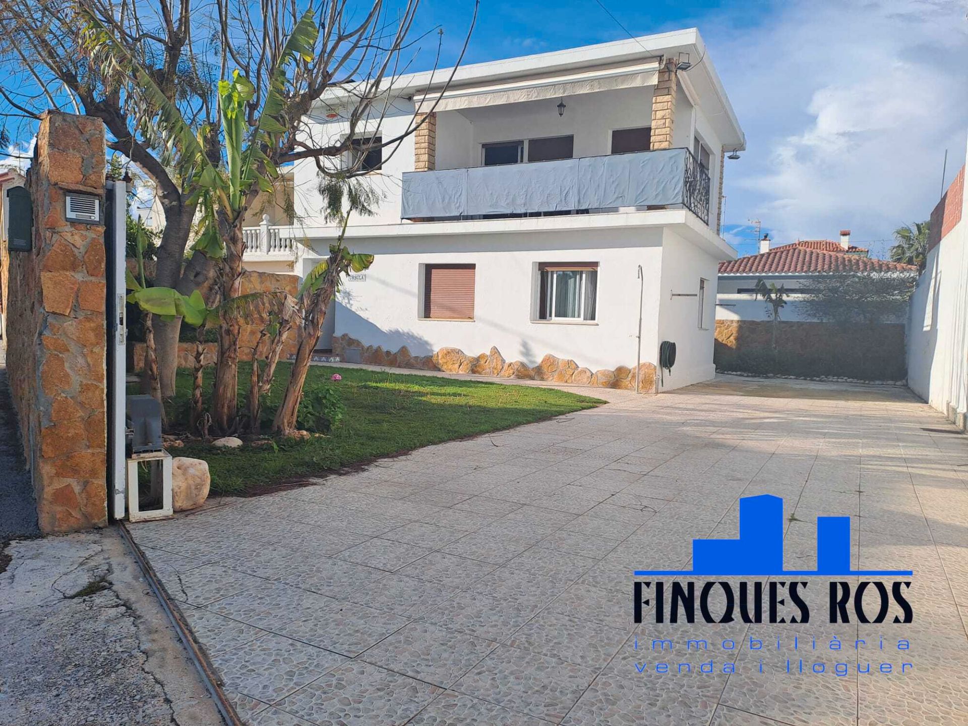 Exterior view of House or chalet for sale in Vinaròs  with Air Conditioner, Private garden and Terrace