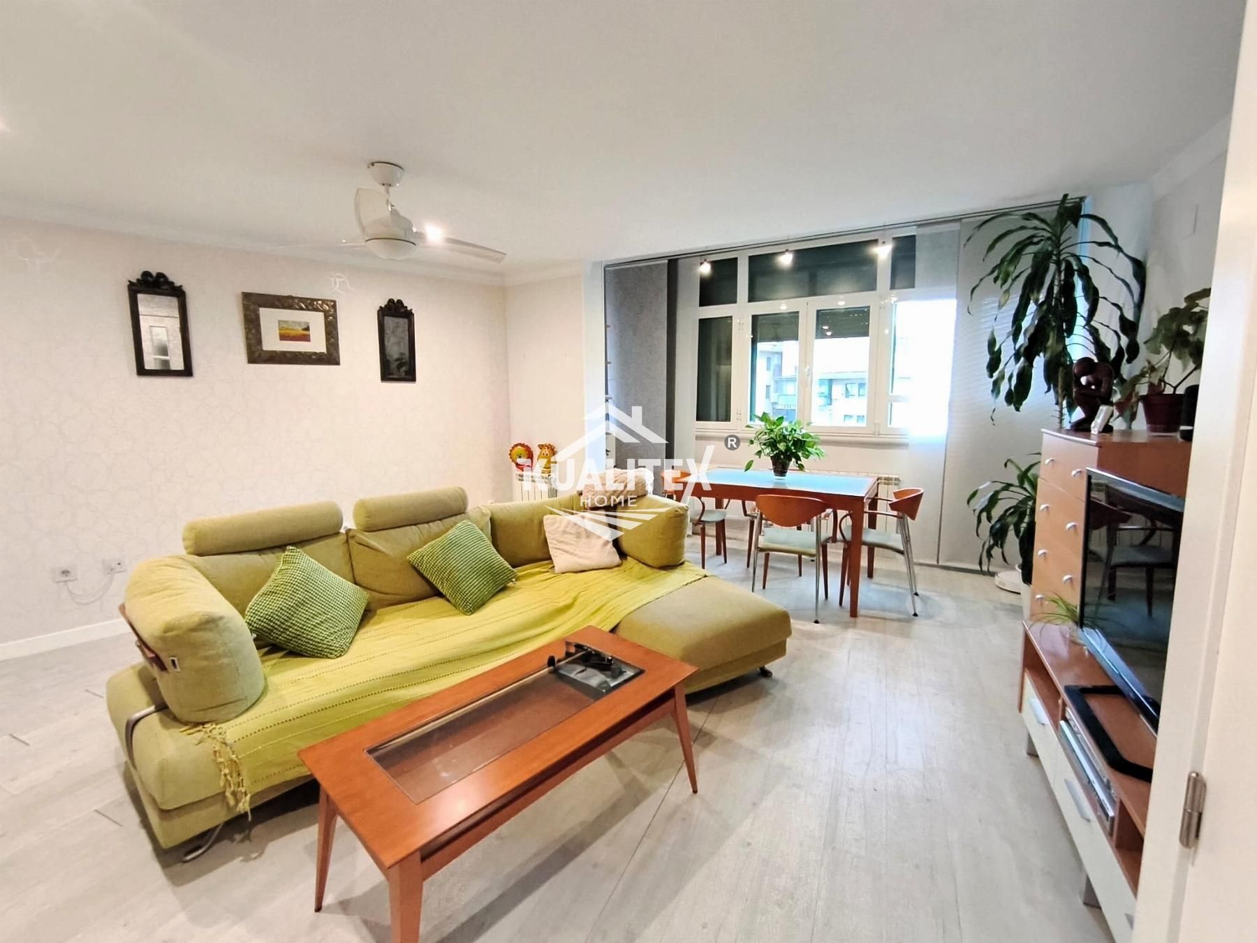 Vista exterior de Apartament en venda en Cáceres Capital amb Aire condicionat, Calefacció i Terrassa