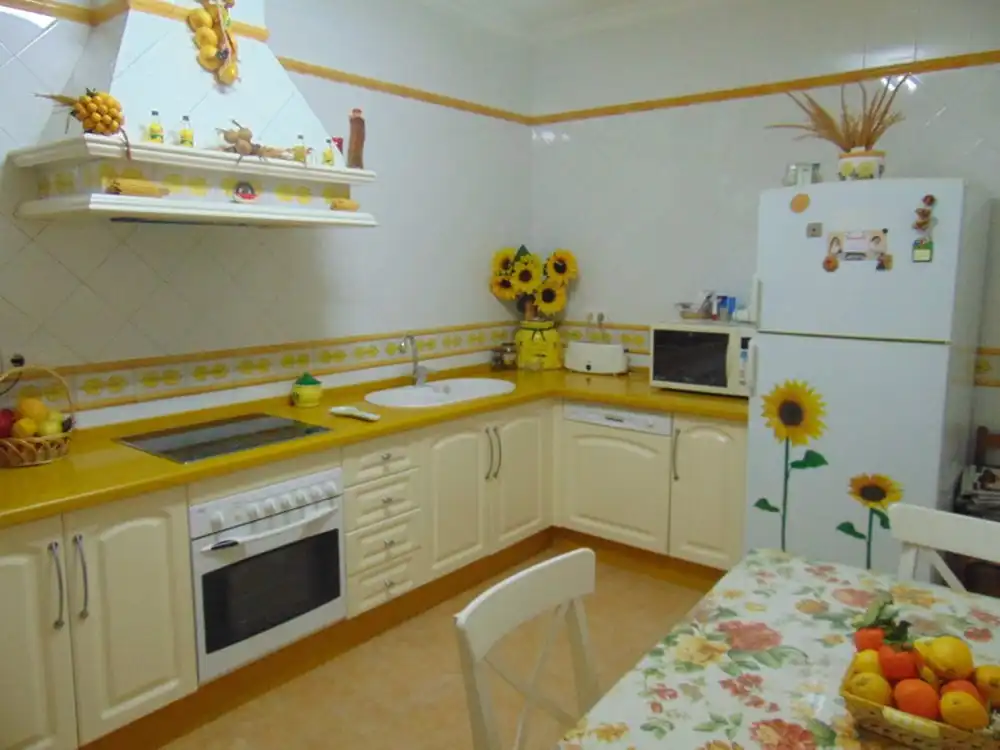 Cocina de Casa o chalet en venta en Lora del Río con Aire acondicionado y Calefacción