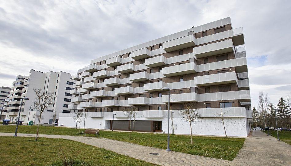 Foto 1 de Piso en venta en Avenida de Olarizu, Adurtza, Araba - Álava