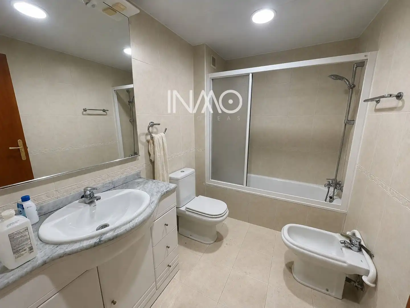 Badezimmer von Maisonette zum Verkauf in Rubí mit Klimaanlage, Heizung und Terrasse