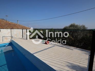 Xalet amb piscina en venda a Calle Calle Número 1 Núcleo 29 64