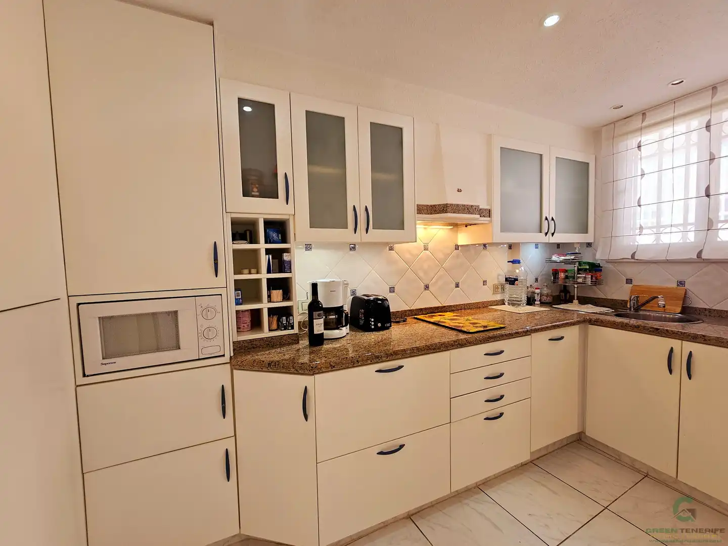 Cocina de Piso en venta en Adeje con Aire acondicionado, Terraza y Piscina