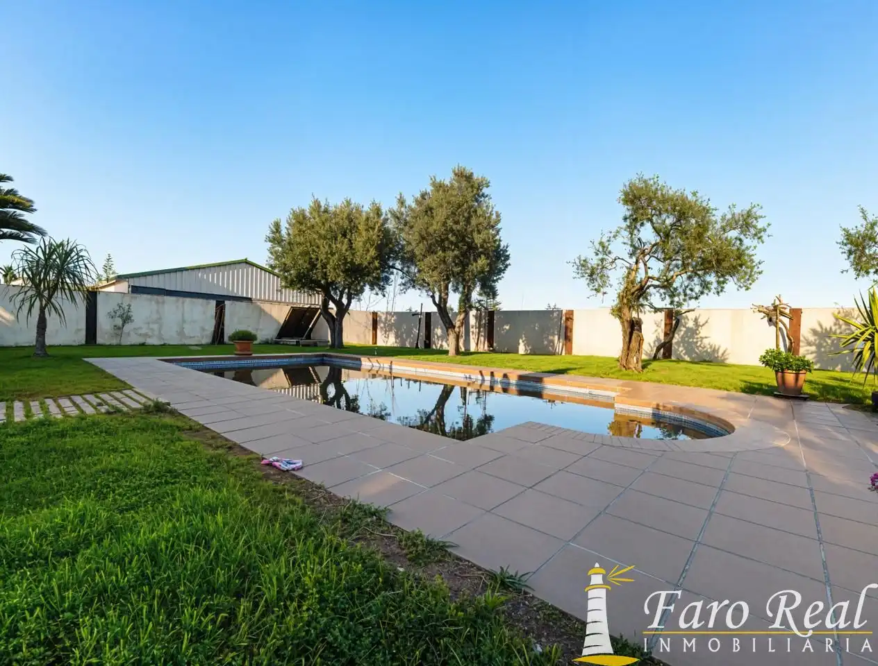 Piscina de Casa o xalet en venda en Sanlúcar de Barrameda amb Jardí privat i Piscina