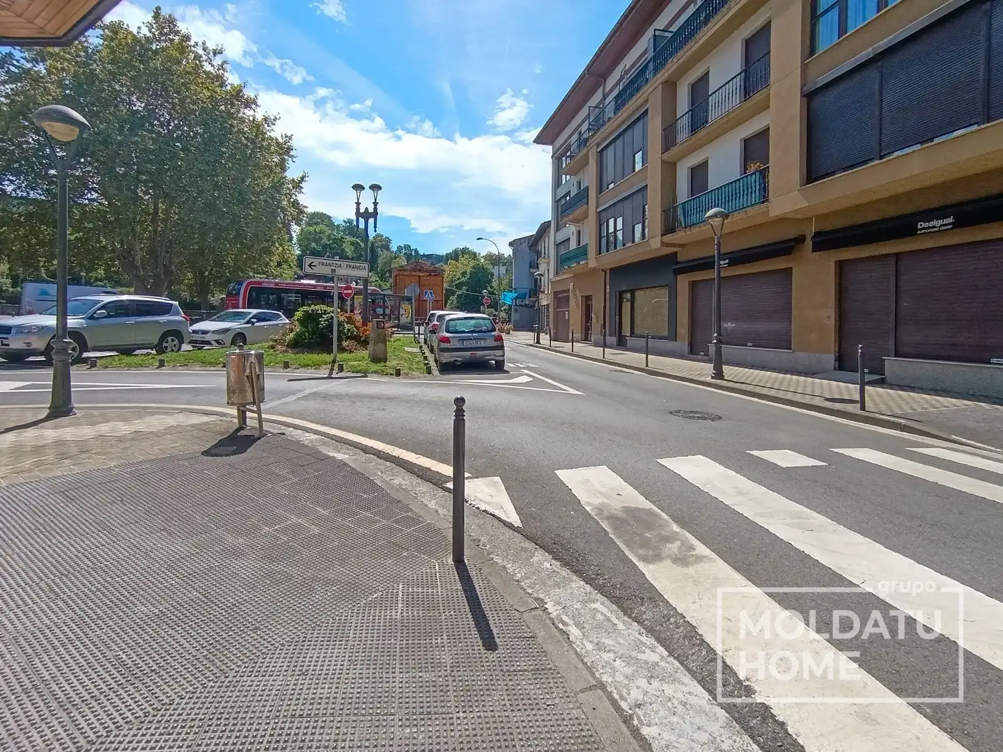 Vista exterior de Pis en venda en Irun  amb Calefacció, Terrassa i Traster