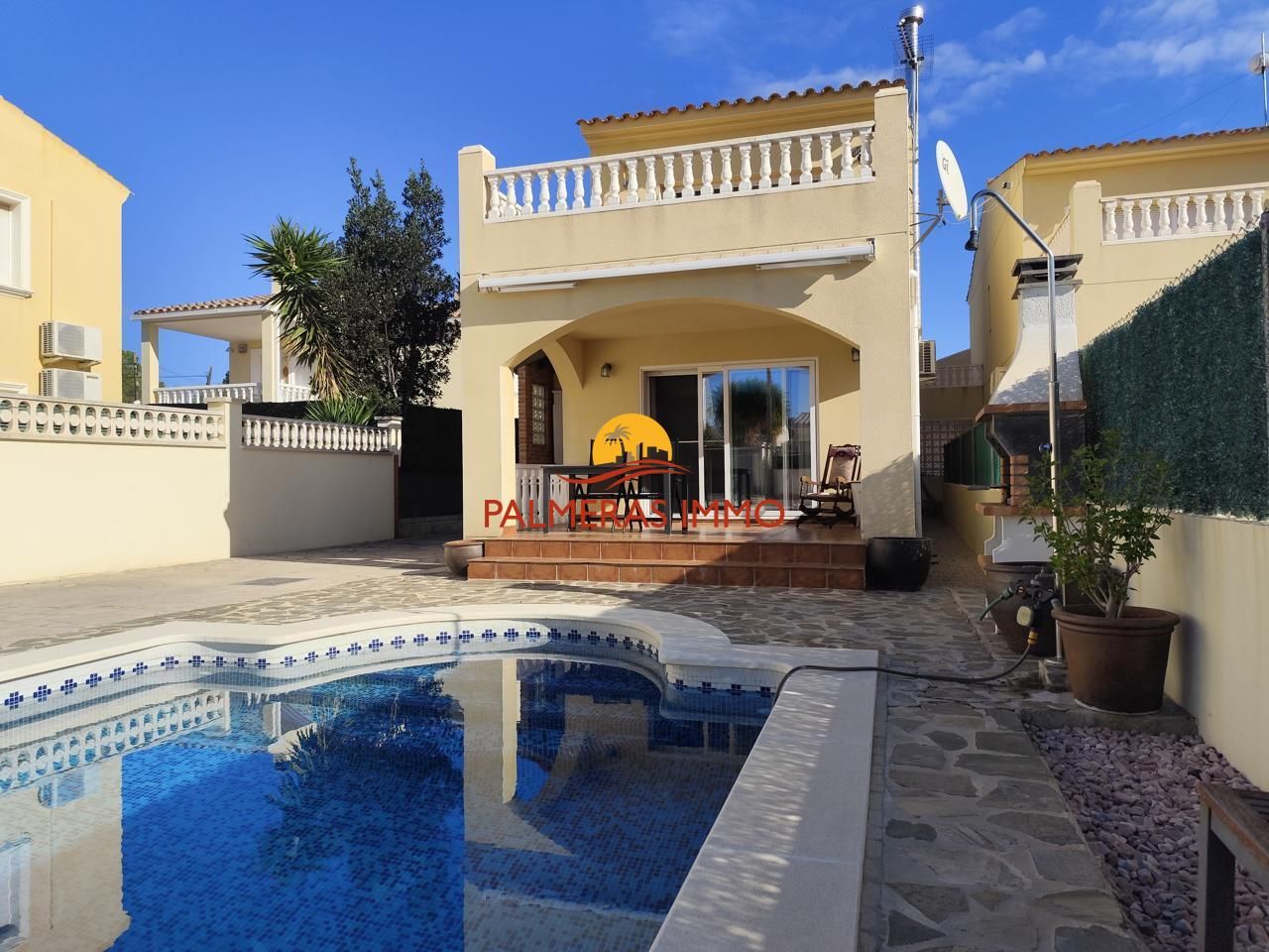 Exterior view of House or chalet for sale in L'Ametlla de Mar   with Storage room, Swimming Pool and Furnished