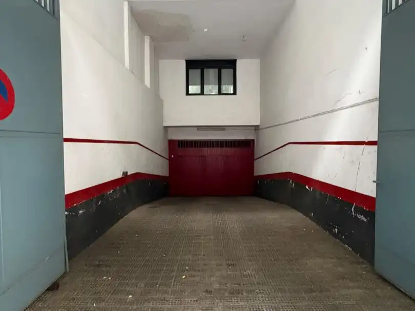 Garaje de alquiler en Calle de Fernández de la Hoz, 59, Ríos Rosas - Nuevos Ministerios