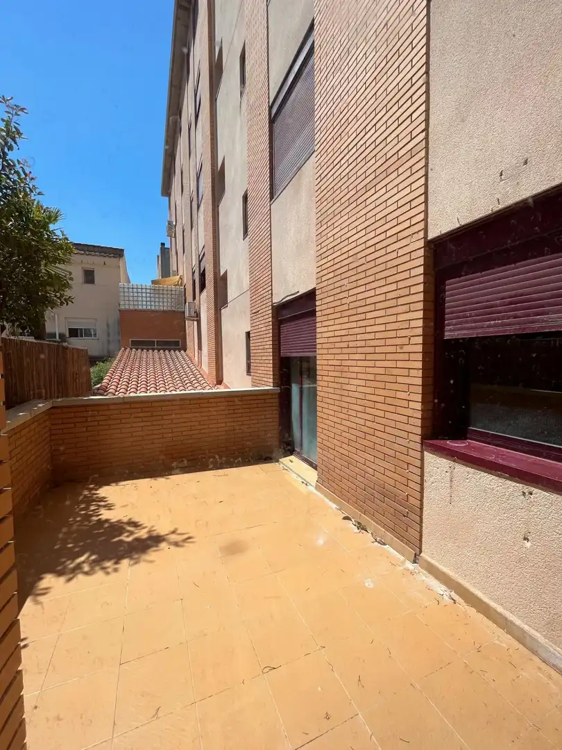 Außenansicht von Erdgeschoss zum Verkauf in Tortosa mit Terrasse und Alarm