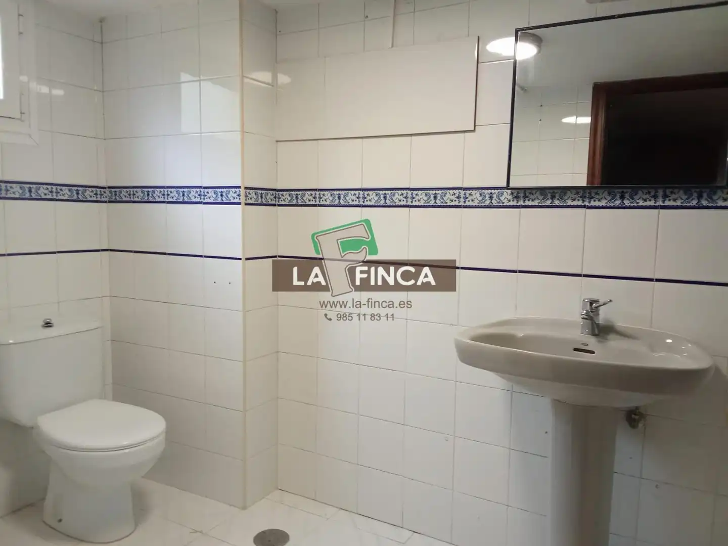 Baño de Casa o chalet en venta en Noreña con Calefacción, Terraza y Trastero