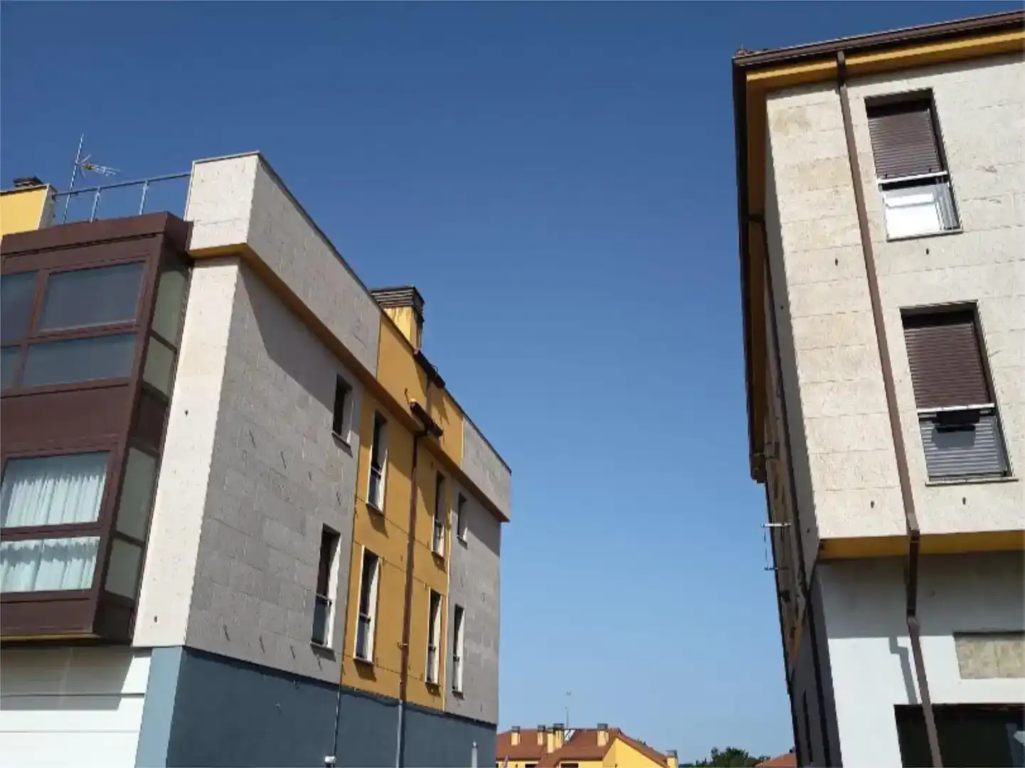 Vista exterior de Pis en venda en Lalín amb Parquet, Traster i Moblat