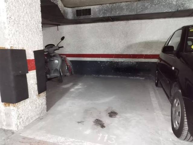 Garaje en Alquiler en Carrer de Pau Alsina, 112 en El Camp d'en Grassot i Gràcia Nova