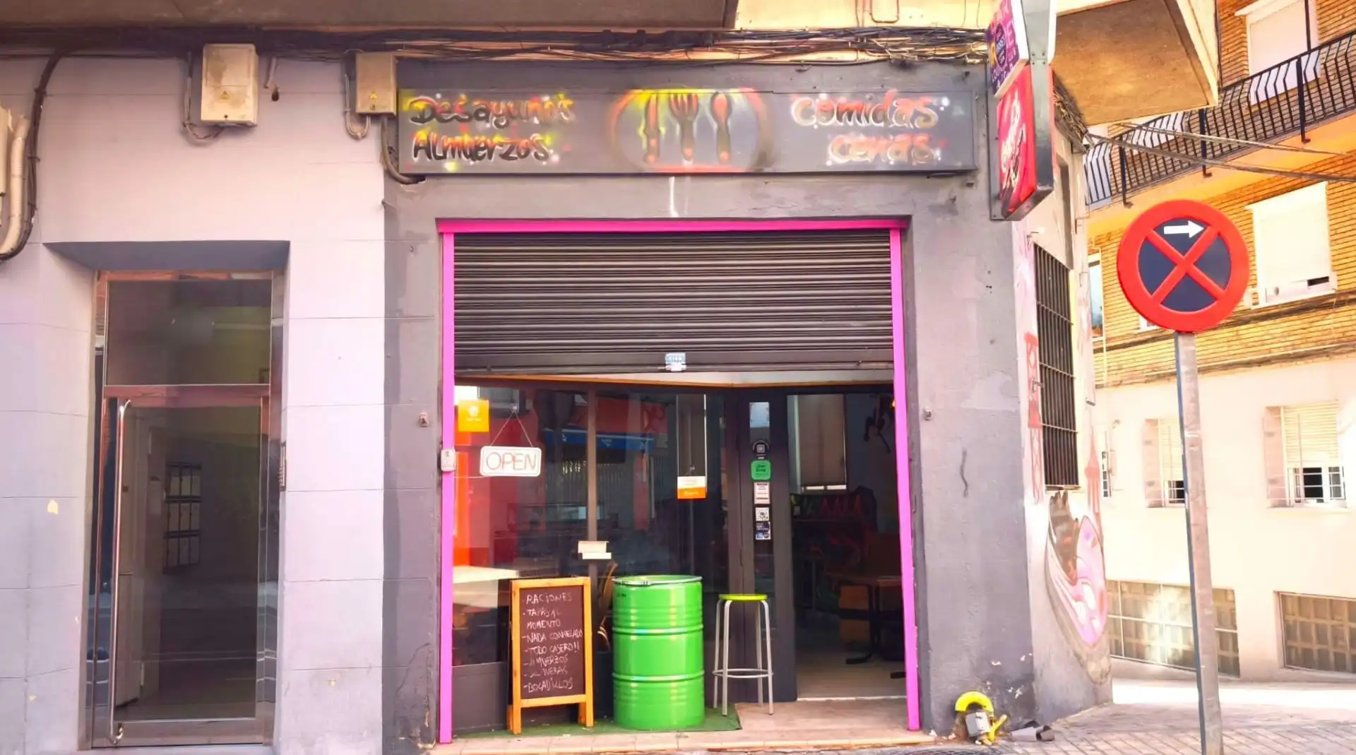 Local de lloguer en Zaragoza amb Aire condicionat i Moblat