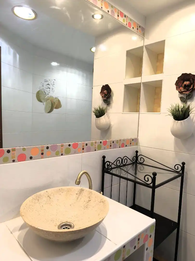 Bathroom of Flat for sale in Sevilla  with Air Conditioner, Heating and Balcony
