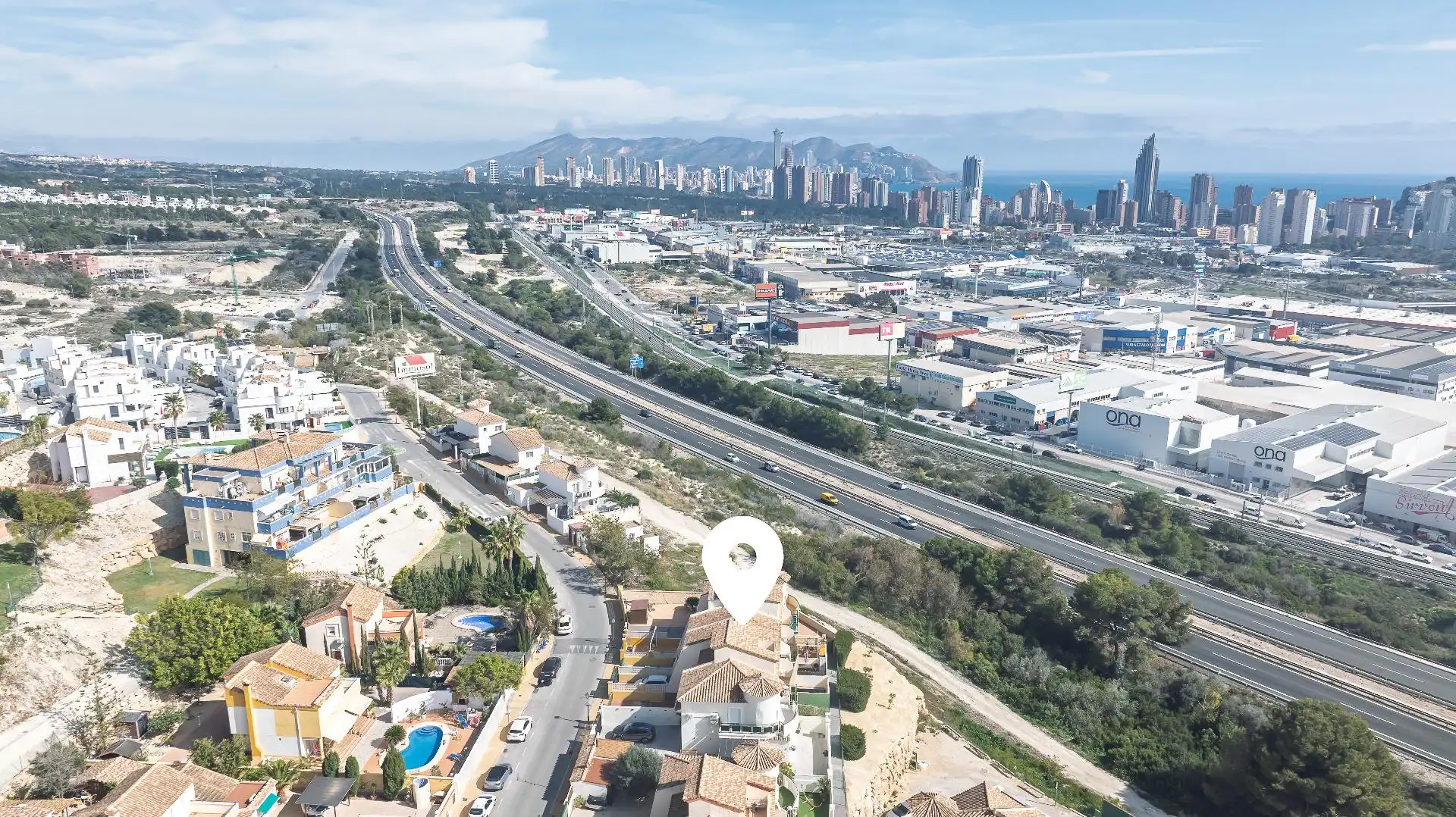 Vista exterior de Casa o chalet en venta en Finestrat con Aire acondicionado, Calefacción y Jardín privado