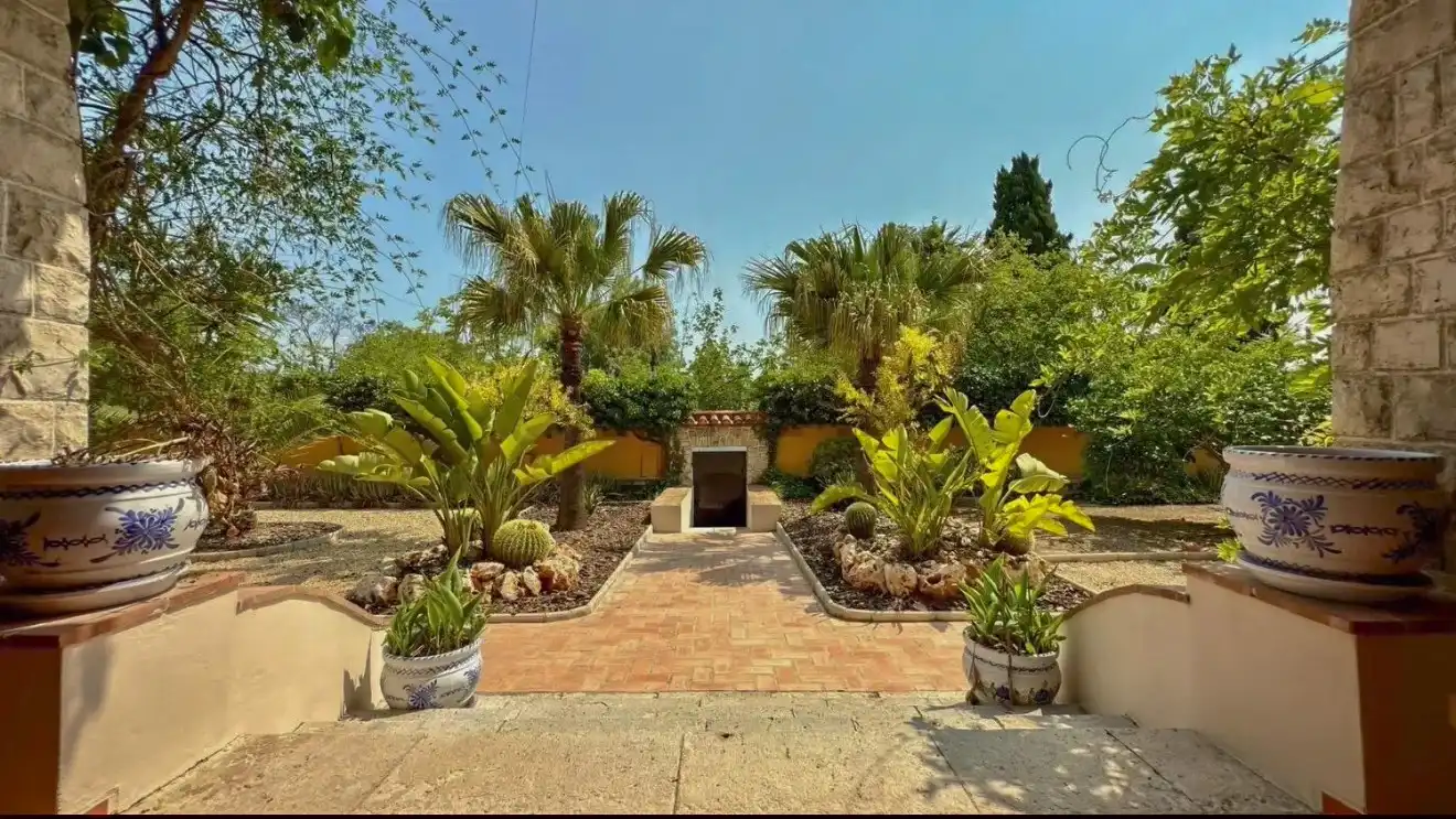 Jardí de Casa o xalet en venda en Alicante / Alacant amb Aire condicionat, Calefacció i Jardí privat