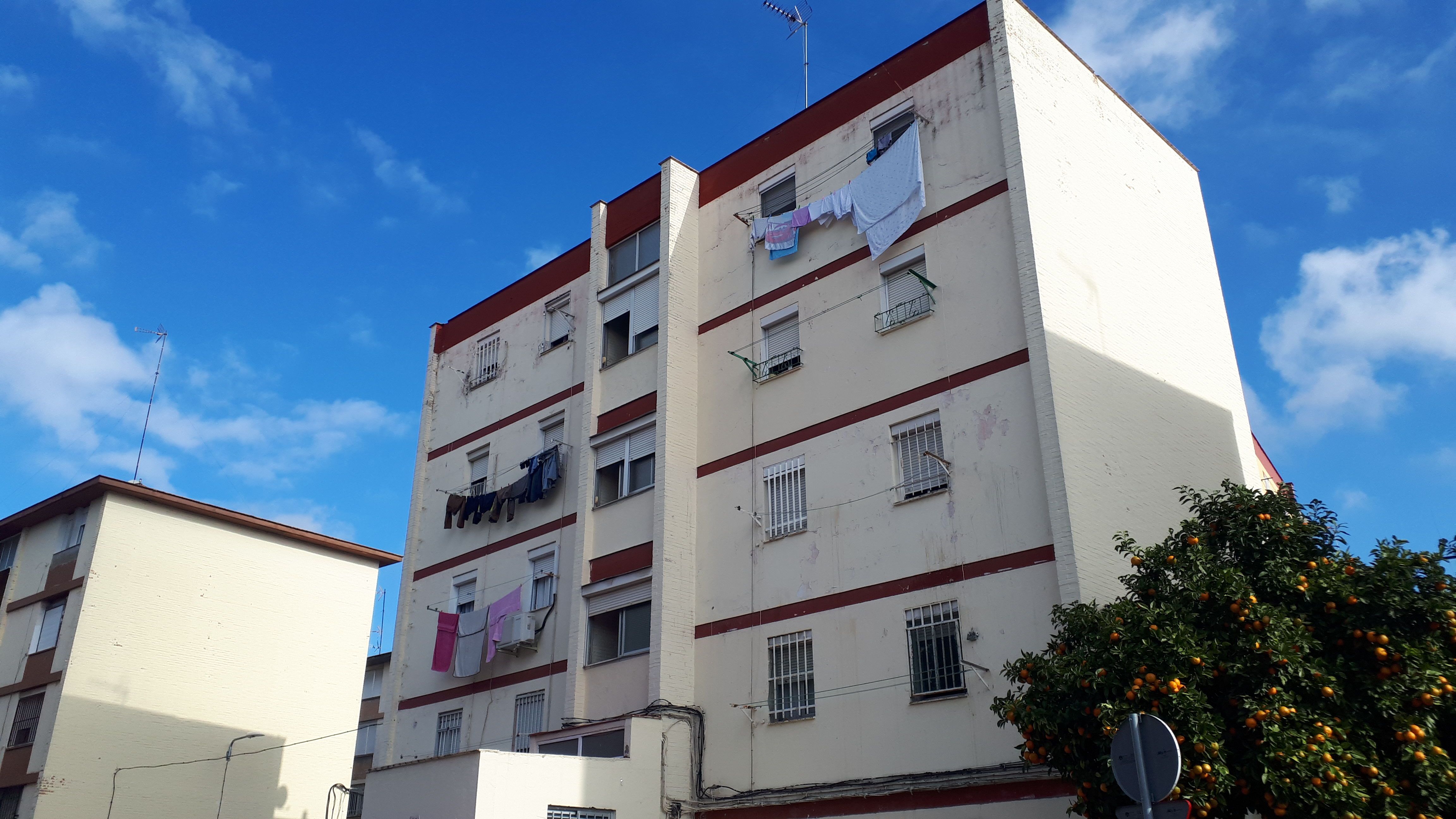 Exterior view of Flat for sale in  Sevilla Capital