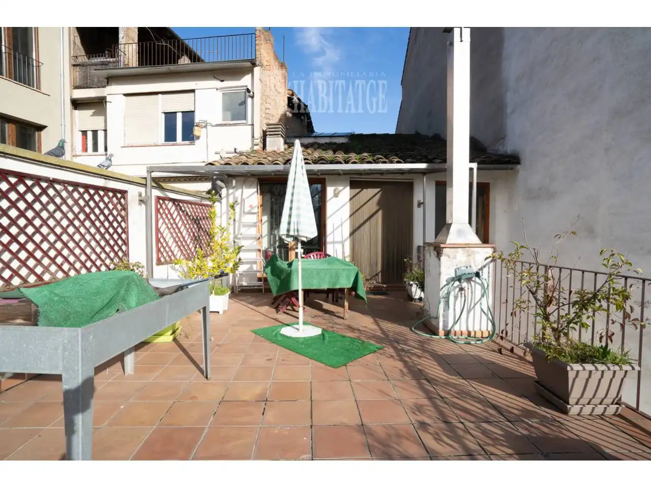 Terraza de Dúplex en venta en Vic con Calefacción, Terraza y Alarma