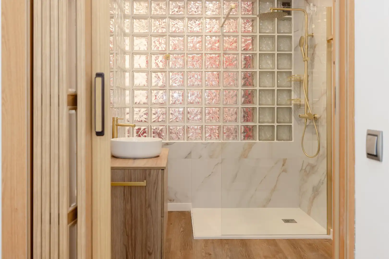 Badezimmer von Wohnungen zum Verkauf in Málaga mit Klimaanlage, Heizung und Internet
