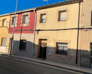 Vista exterior de Casa adosada en venda en Buñuel amb Calefacció, Jardí privat i Moblat