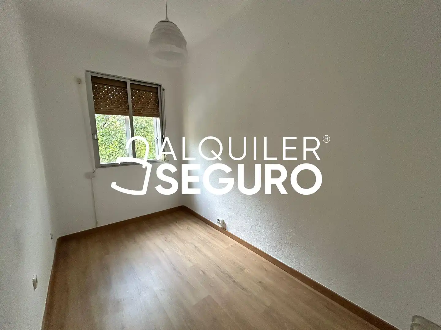 Bedroom of Flat for rent in Madrid  with Air Conditioner and Heating