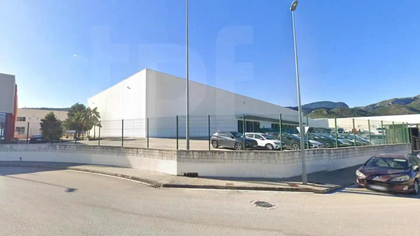 Vista exterior de Nau industrial de lloguer en Xeresa