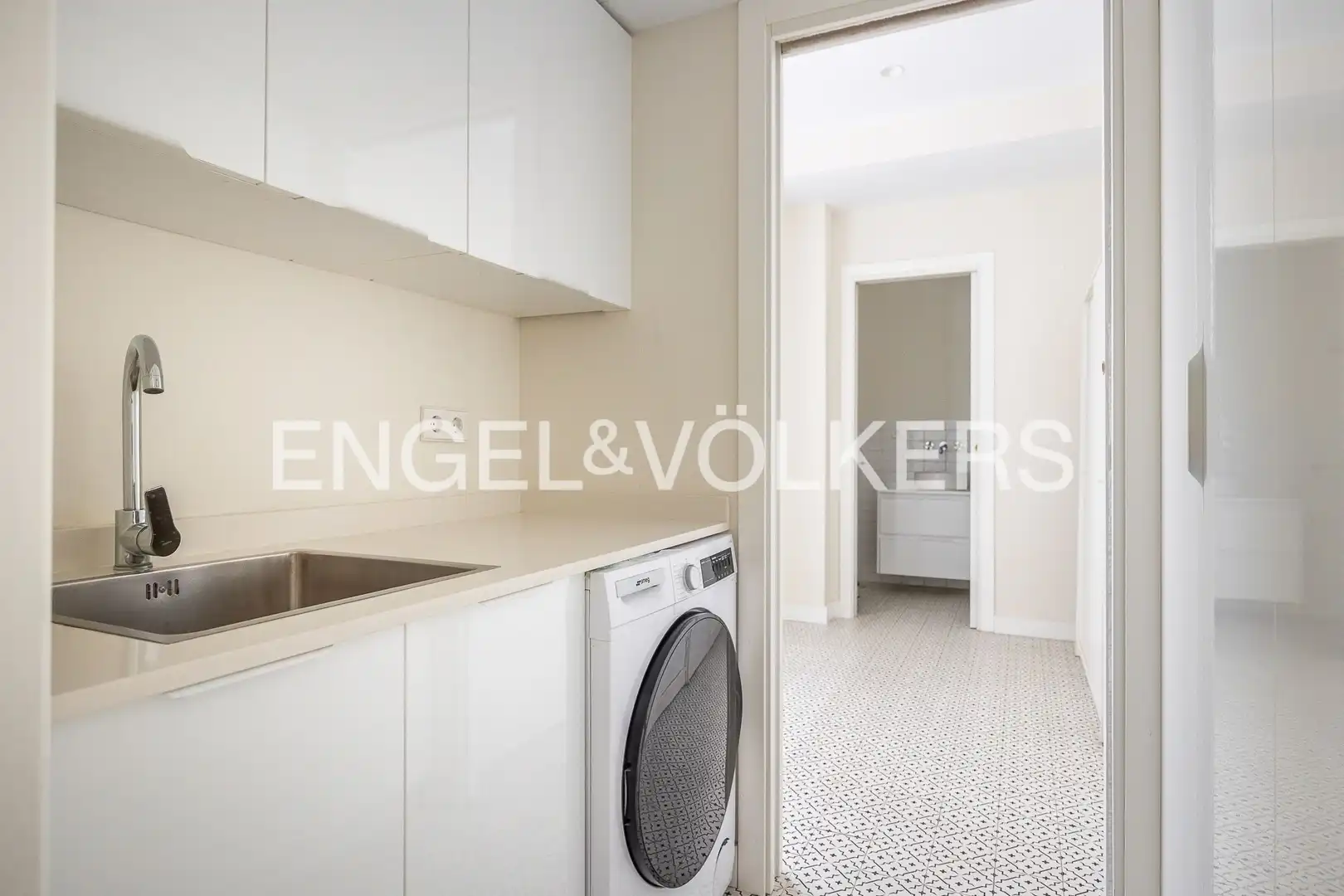 Küche von Wohnung zur Miete in Sevilla mit Klimaanlage, Heizung und Parkett