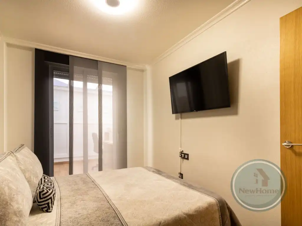Habitación de Casa o chalet en venta en Elche / Elx con Aire acondicionado, Terraza y Balcón