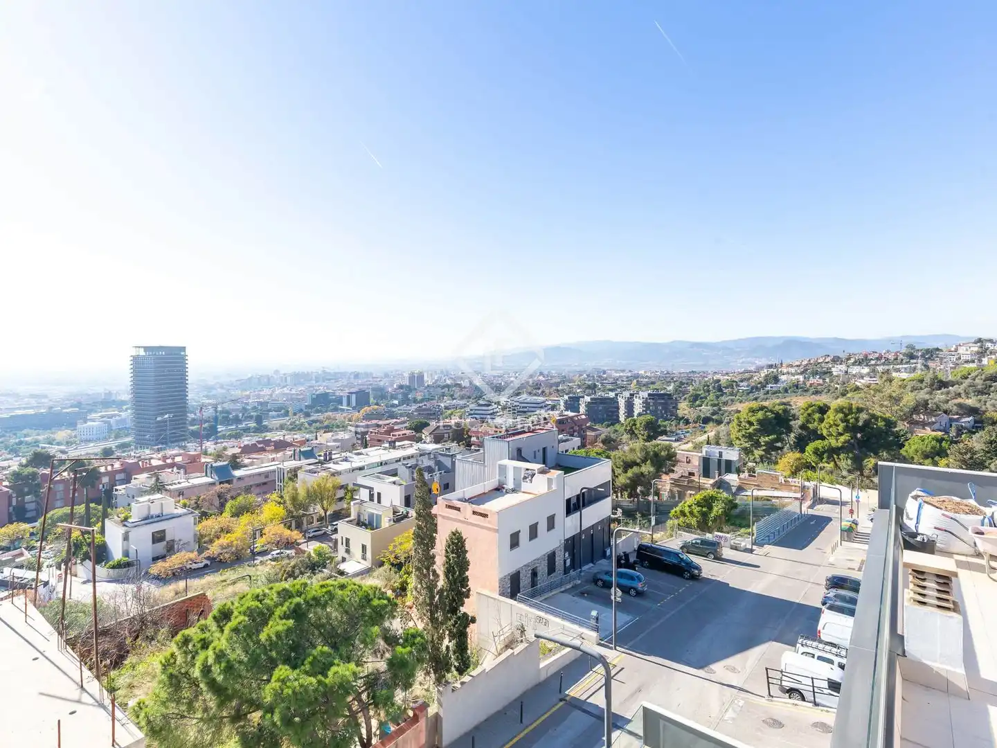 Vista exterior de Casa o xalet en venda en Esplugues de Llobregat amb Aire condicionat, Calefacció i Parquet