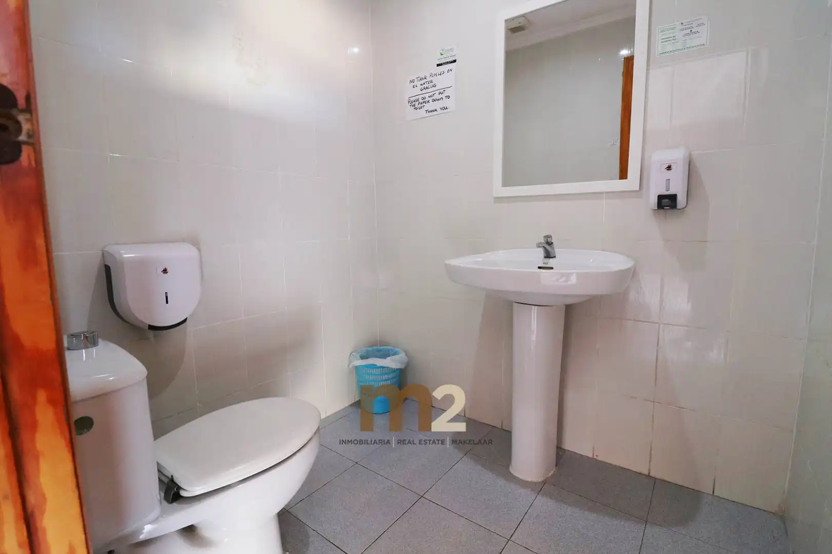 Badezimmer von Geschaftsraum zur Miete in Guardamar del Segura mit Klimaanlage, Terrasse und Möbliert