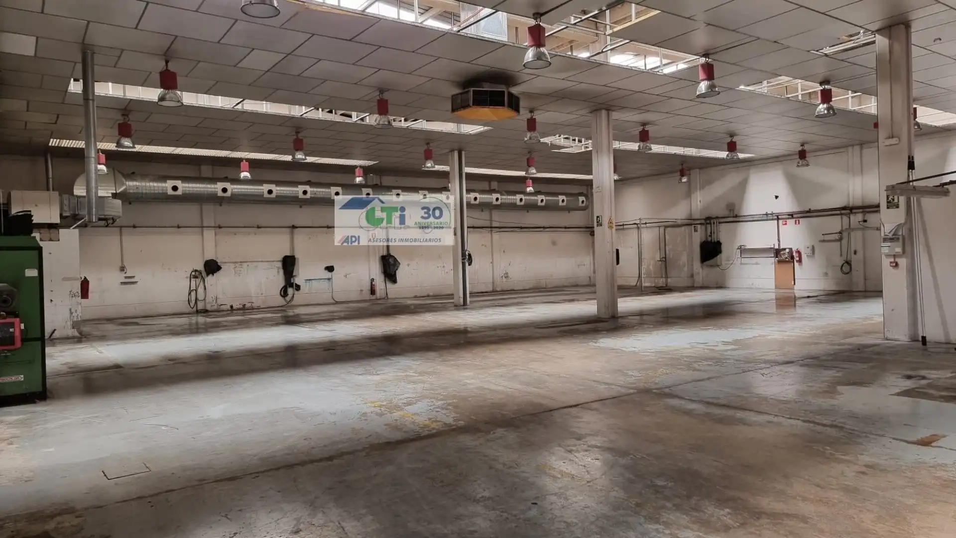 Fabrikhallen zum Verkauf in Zaragoza