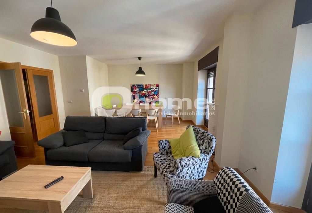 Sala d'estar de Dúplex en venda en Zamora Capital  amb Calefacció