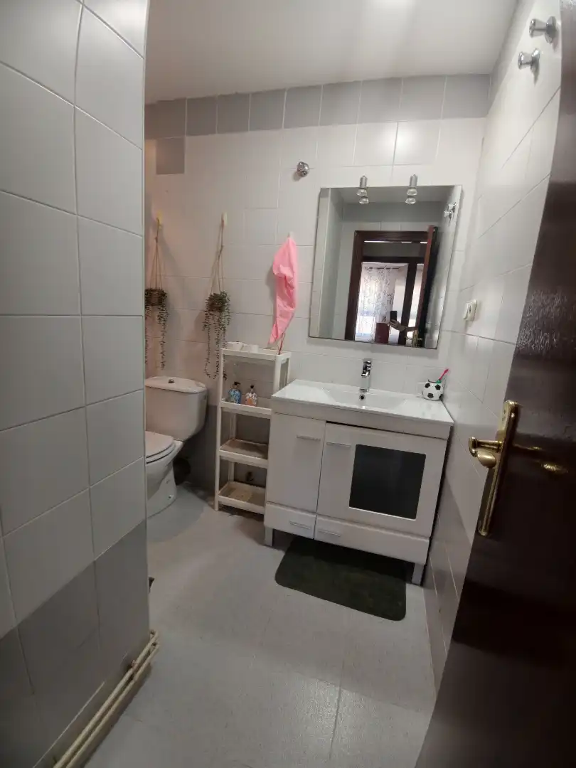 Baño de Piso en venta en Valencia con Aire acondicionado, Calefacción y Horno