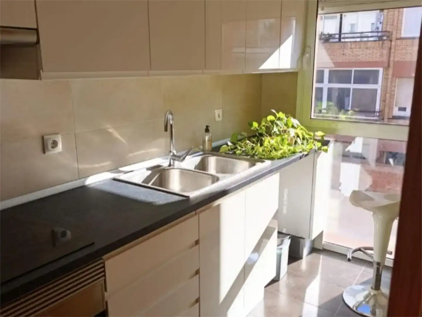 Cocina de Piso en venta en Badalona con Aire acondicionado