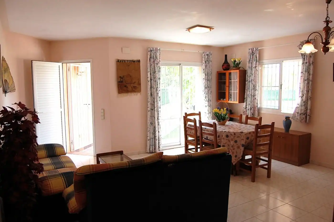 Comedor de Casa o chalet en venta en Deltebre con Jardín privado, Terraza y Piscina