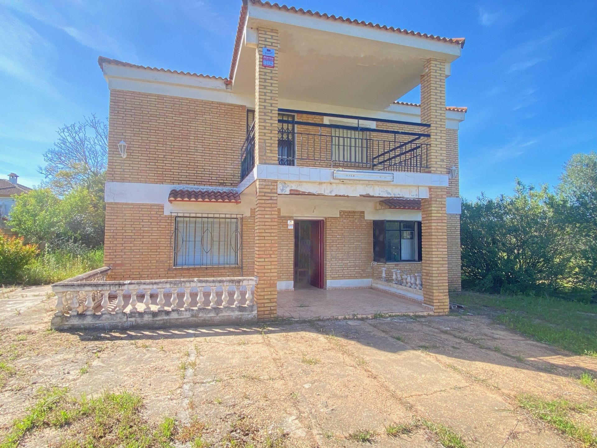 Außenansicht von Country house zum verkauf in Gibraleón mit Privatgarten und Terrasse