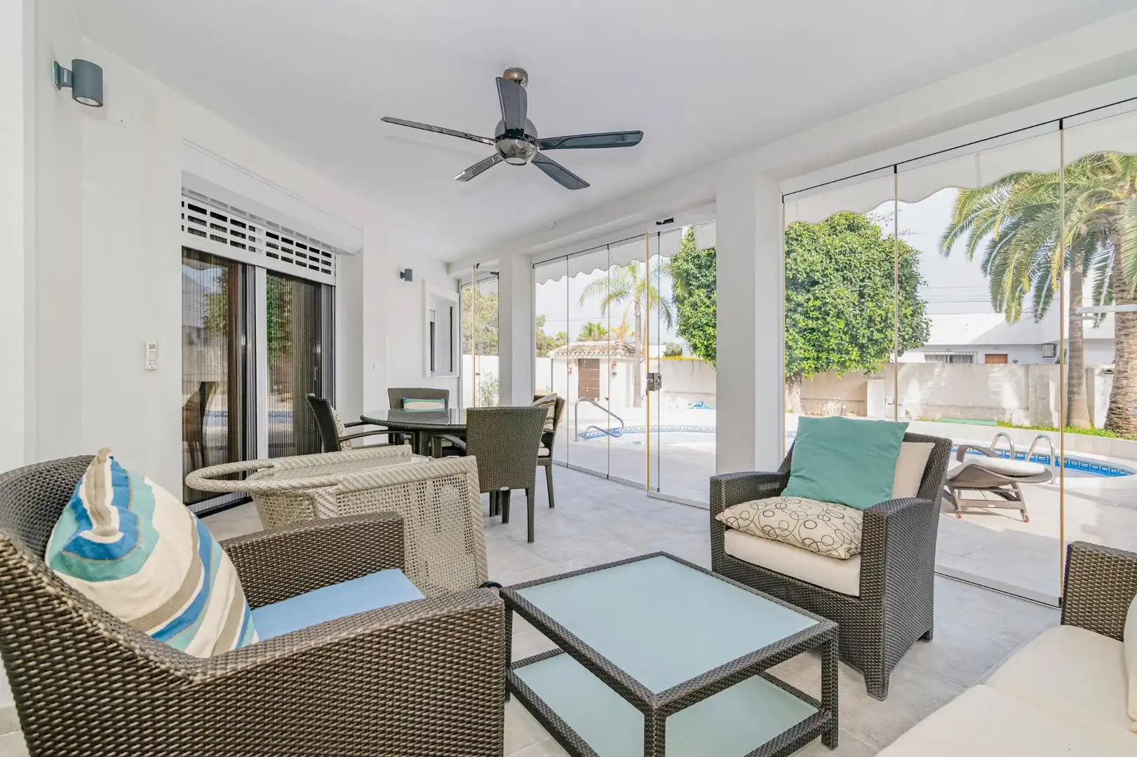 Terrassa de Casa o xalet en venda en Marbella amb Aire condicionat, Calefacció i Jardí privat