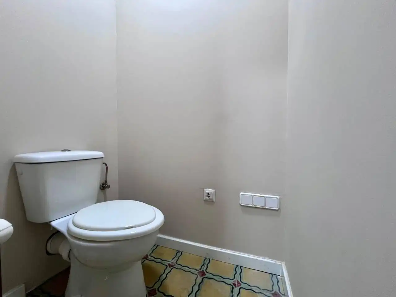 Badezimmer von Geschaftsraum zur Miete in Sant Sadurní d'Anoia mit Klimaanlage