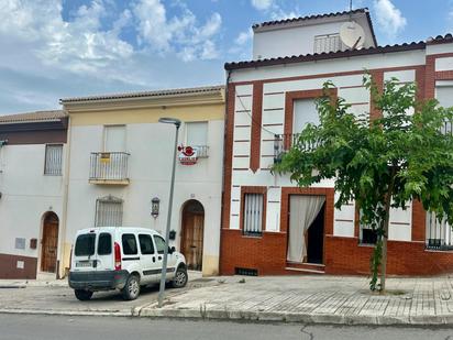Vista exterior de Casa adosada en venda en Doña Mencía amb Calefacció, Terrassa i Traster