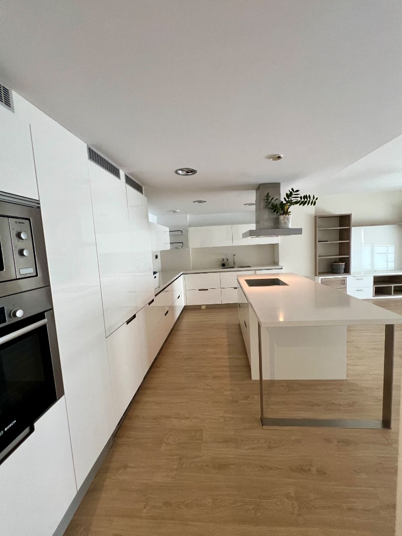 Kitchen of Flat to rent in Manresa  with Air Conditioner, Heating and Oven