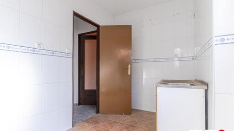 Foto 5 de Piso en venta en Periodista Ricardo Martínez , Cerrillo de Maracena - Periodistas,  Granada Capital