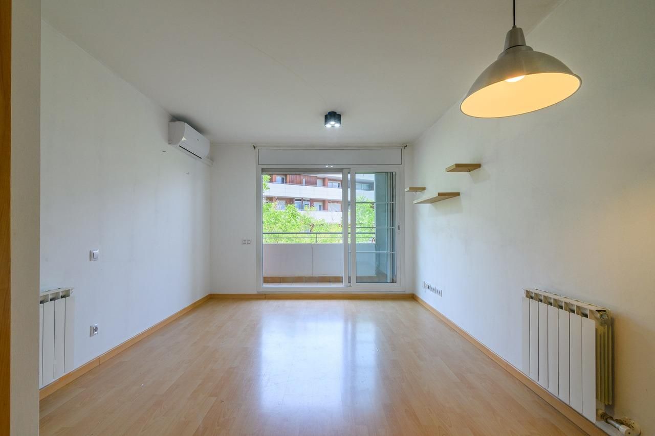 Flat for sale in Manresa  with Air Conditioner, Heating and Parquet flooring