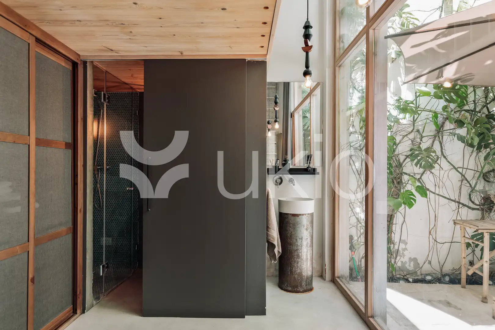 Bany de Apartament de lloguer en Barcelona amb Aire condicionat, Terrassa i Moblat