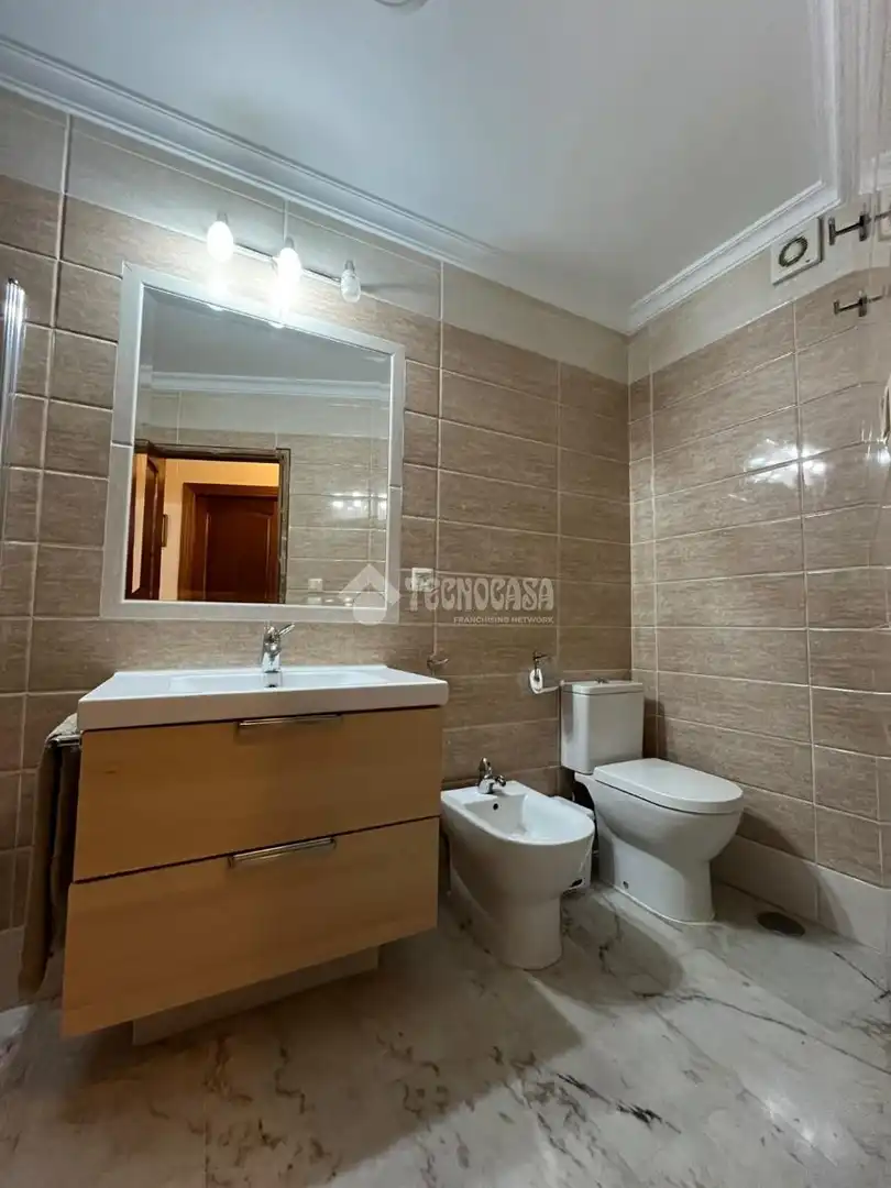 Baño de Piso en venta en Carmona, Sevilla
