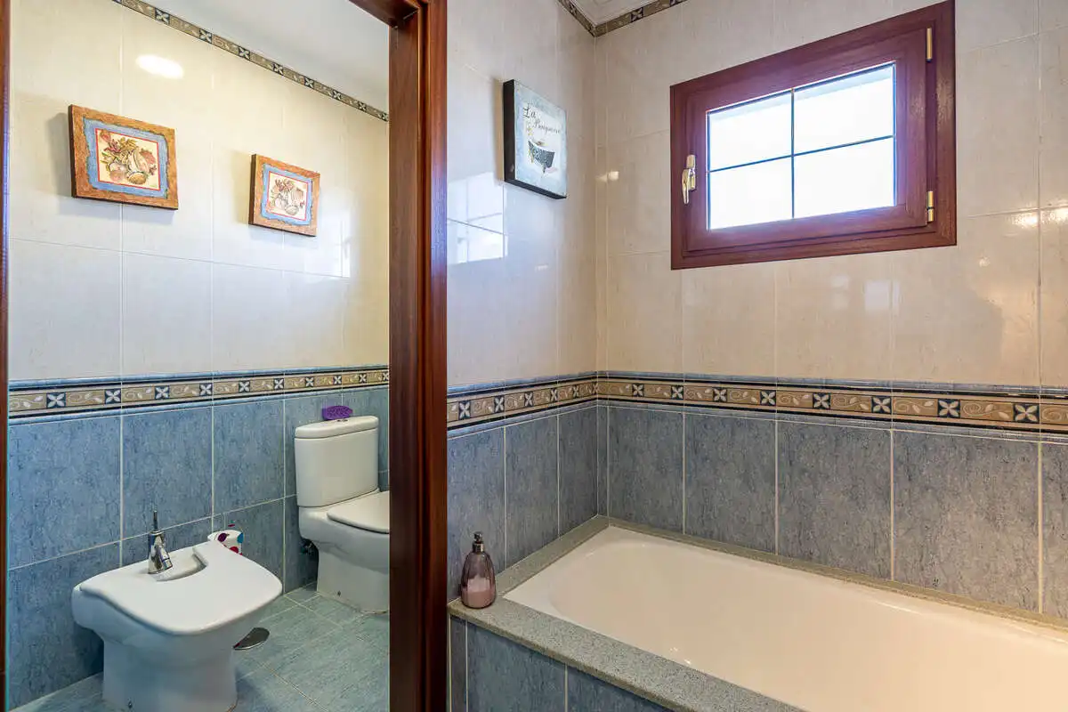 Bany de Casa o xalet en venda en Tías amb Aire condicionat, Traster i Piscina